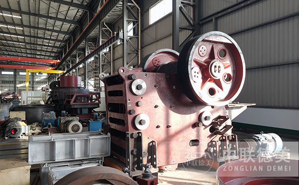 复合式破碎机多少钱一台？