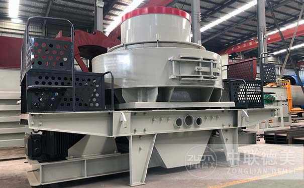 什么是多缸液压圆锥破碎机？